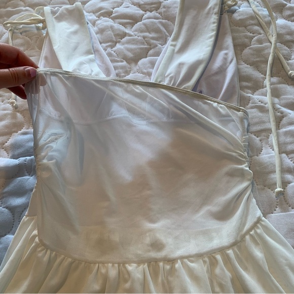 White Coverup - Picture 5 of 6